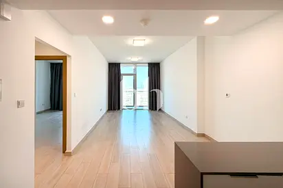 Mid Floor | Unfurnished | Vacant 1 Bedroom