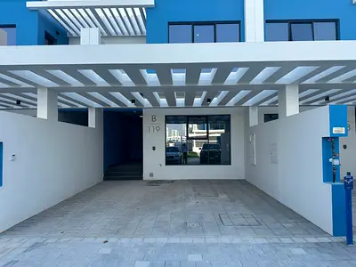 Vacant | Prime Location | Single Row