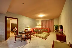 01 BHK APARTMENT!! NEAR METRO !! NEAR DUBAI FRAME !! FULLY FURNISHED