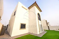 Hot Deal! Single Row Mid - Upgraded | Landscaped