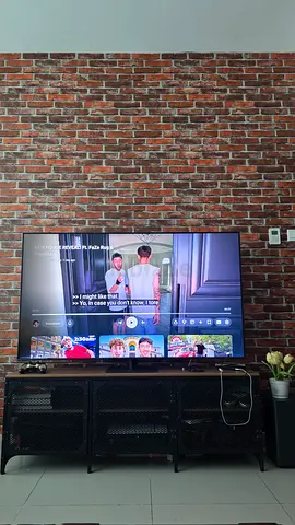 Samsung 65-inch QLED TV in good working condition