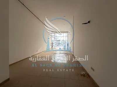 محلات جديدة للإيجار في الصناعية 12 – الشارقة شارع رئيسي