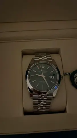 Rolex Datejust 41 Green Dial Oystersteel Ref. M126300-0020