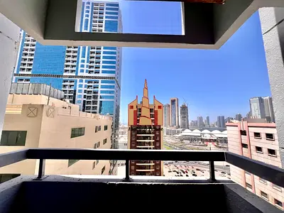 Easy access to mamzar beach - 1 bedroom apartment - balcony - parking