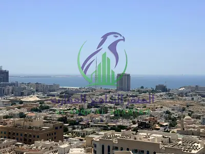 شقة ثلاث غرف وصالة في المجاز 3 بإطلالة بحرية مفتوحة مع غرفة خادمة وغرفة غسيل وتكييف مجاني وباركنج مجاني قريبة من دبي