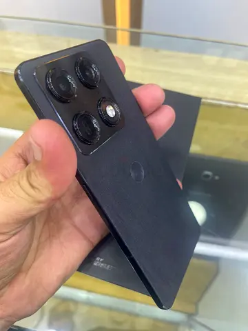 Motorola signature 512 gb
