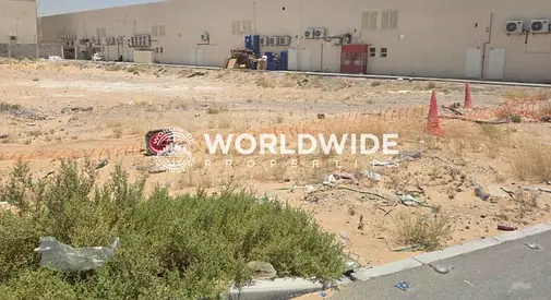 أرض صناعية تقع على زاوية (بواجهتين) في موقع متميز للبيع في منطقة الجرف 1، عجمان.
