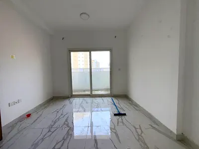 Luxury 1bhk 2bathroom with balcony maintenance free rent 40k 6cheque payment only for family