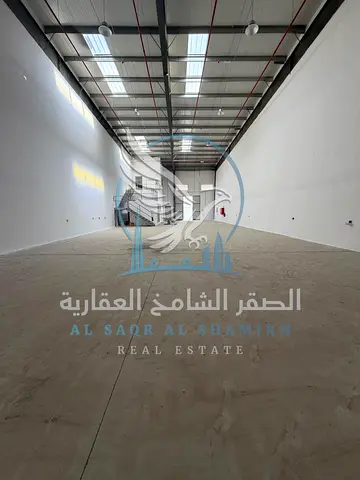 مستودعات بالصجعة 4000 قدم مع ميزان وفاير سيستم كامل