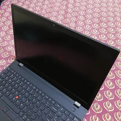 Lenovo Thinkpad T590. 8th gen. Intel Core i5. 256gb SSD and 8GB RAM.