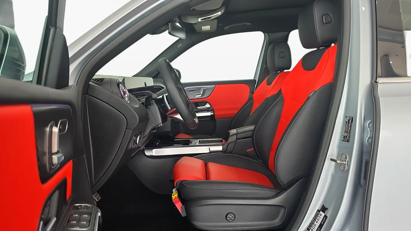Mercedes-Benz GLB-Class 2025