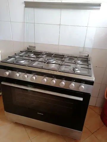 Siemens 5-burner Gas Cooker with Oven - Stainless Steel