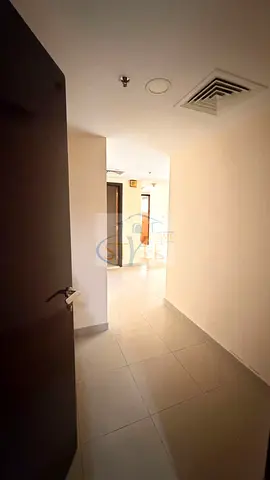 Apartment in Al Khan, 2 bedrooms, 590,000 dirhams