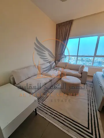 شقه مفروشه ثلاث غرف وصاله ديلوكس منطقه كورنيش عجمان سهوله الوصول لمخرج دبي والشارقه