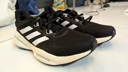 Adidas Solarglide 6 Running Size 40 | 100% Original | Boost Midsole | Black & White | Cheap Price