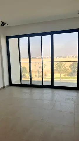 للبيع غرفتين وصالة واسعه مع اطلالة على ملعب الجولف في الزوراء عجمان