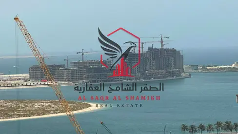 ارخص سعر غرفتين وصالة بمساحة واسعة مع بلكونة باطلالة مدينة مفتوحة و خزائن بالحائط و باركين مجانا بموقع مميز بالقرب من قناة القصباء