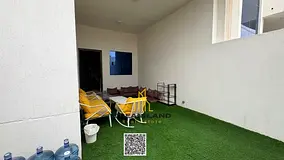 Townhouse for sale at a bargain price, including electricity, water, and air conditioning, in Al-Hal