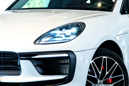 2024 Porsche MACAN thumbnail 19