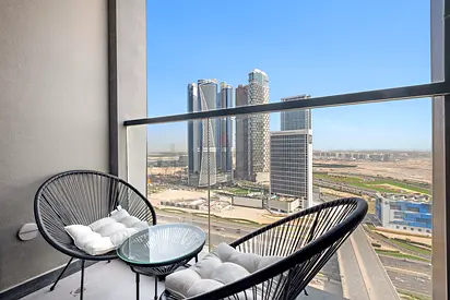 Silkhaus 1BR High Floor | Business Bay | Pool