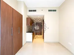 Studio with Balcony | Multiple CH