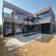 Villa 4 Bedroom | In Kaya | Freehold
