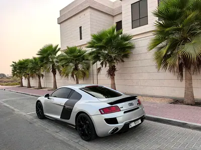 صورة 4 لـ 2011 AUDI R8