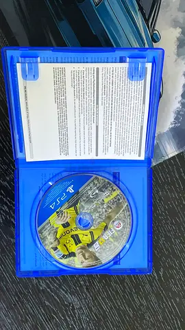 I am selling PS4 CDs its has no scratch $%& of war and watch dogs 2 and taken 7 fira 17nat