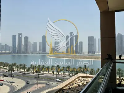 شقه غرفتين وصاله اطلاله بحريه مباشرة ببلكون مسبح خاص تكييف مركزي غرفه ماستر خزائن بالحائط قريب من قطونيل والكورنيش الخان