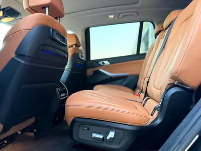 2021 BMW X7 — миниатюра 16
