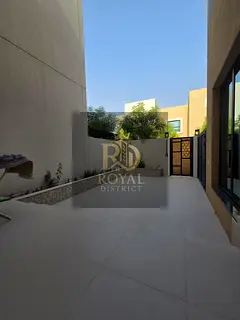 DISTRESS DEAL | 3 BEDROOMS TOWNHOUSE | FREE SERVICE CHARGE FOR 5 YEARS | STYLISH LAYOUT | HIGH QUALI