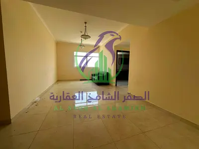 شقه غرفتين وصاله للايجارالسنوي فى منطقه المجاز2بأمارة الشارقه باركن مجانى بلكونه اطلالات مفتوحه مساحه واسعه تشطيب حديث موقع مميز قريب من مخرج دبى