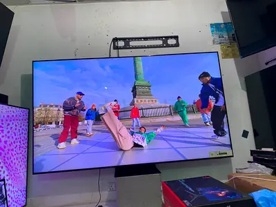 SAMSUNG NEO QLED 98 INCH QN90D SMART 4K TV MODEL 2024 LITTLE USED LIKE NEW