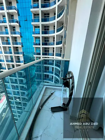 شقة مميزة غرفتين و صالة للايجار السنوي في أبراج الواحة, غرفة نوم ماستر, غرفة تخزين, 3 حمام, بلكونة, اطلالة مفتوحة, مساحة واسعة, جيم + مسبح + باركينج.