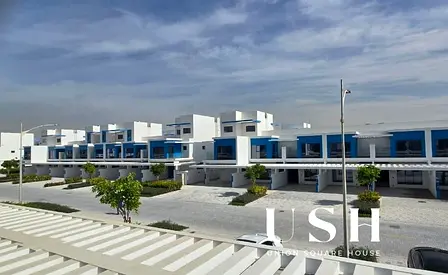 Family Living Community | 5 BR +maid | L shaped Garden | Prime Location