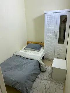 Cheap room close Circle Mall available