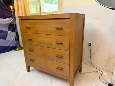 Crate and barrel Solid Wood 4-Drawer Chest / Dresser - Light Oak Finish