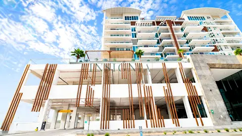 1BR Brand New Vacant Bright and Modern Spacious