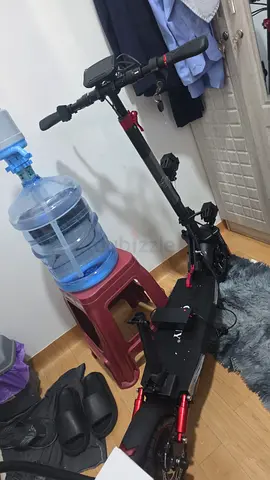 Dual-motor foldable electric scooter - good condition