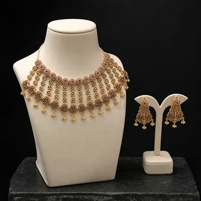 Rosette Cascade Heritage Gold Necklace & Earrings Set