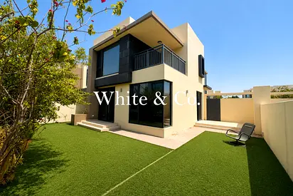 Vacant | Private Garden | Multiple Cheques