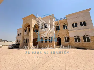 فيلا فاخرة للبيع في الرحمانية بمساحة واسعة وحديقة كبيرة