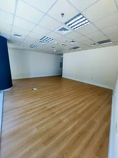 OFFICE FOR RENT495sqft, METROPOLIS TOWER, Burj Khalifa View | Business Bay. Attractive terms of rent