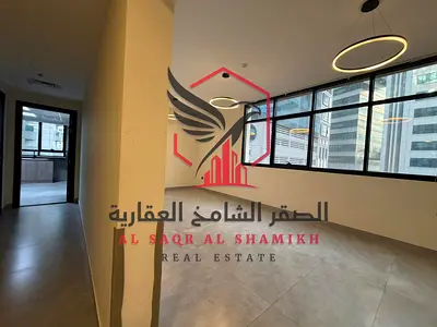 غرفتين وصاله في الخان بلكون وباركن مجاني  موقع مميز وحيوي قريب من كل الخدمات مثل المقاهي والصيدليات  وقريب من مخرج دبي