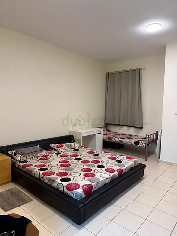 Exclusive Bed Space For Professional- Premium Living Experience