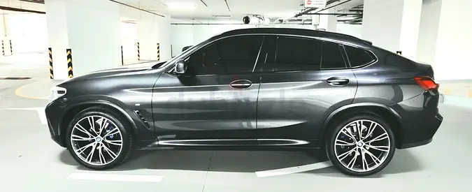 Exceptional condition.BMW X4 xDrive30i M Sport 2021 | GCC Specs |.under warranty. no accidents