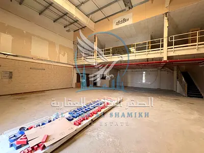 مستودع للإيجار في الصجعة على شارع رئيسي