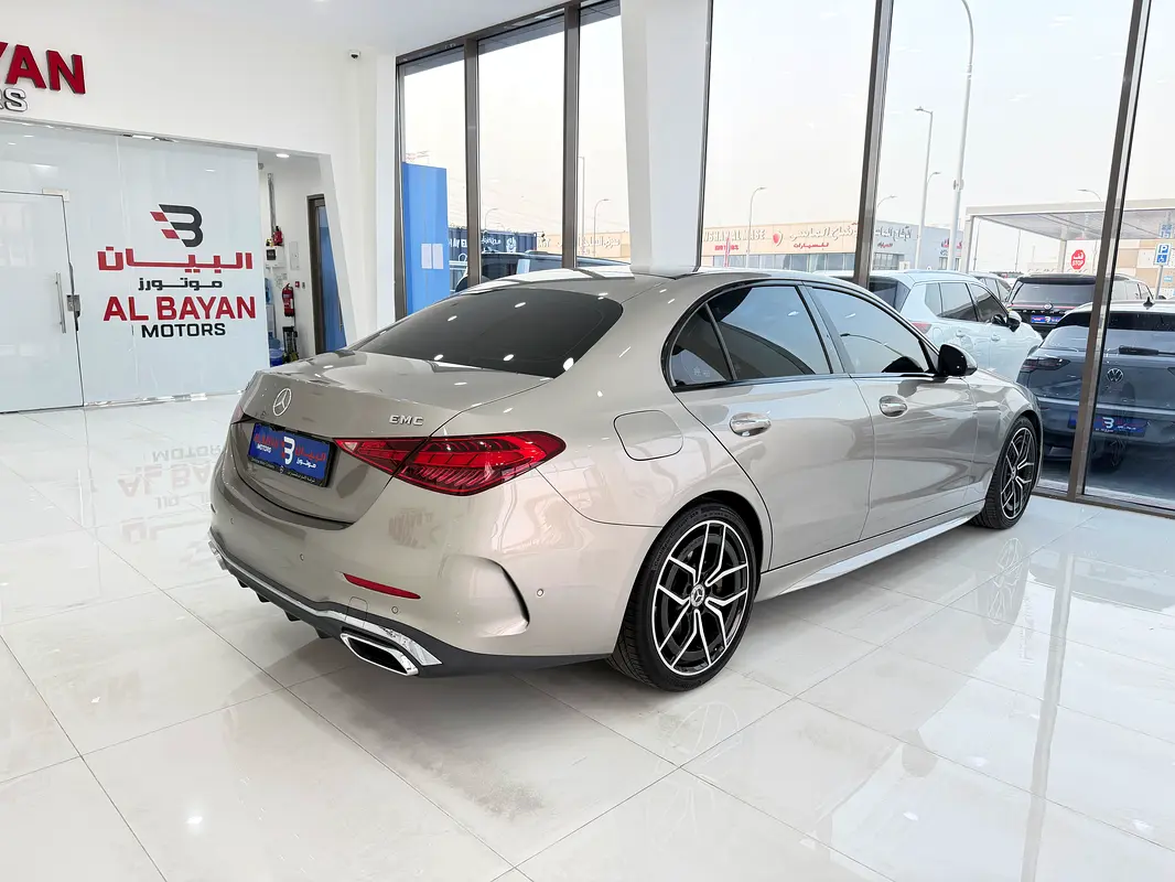 مرسيدس-بنز سي-كلاس 2023
