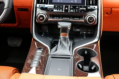 صورة 14 لـ 2026 Lexus LX-SERIES