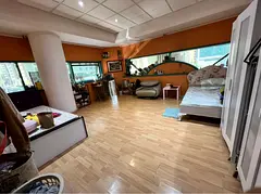 Clean room for working girl